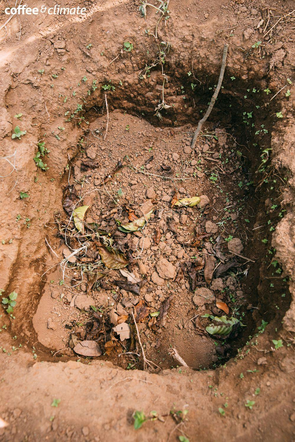 a picture of a hole in the ground